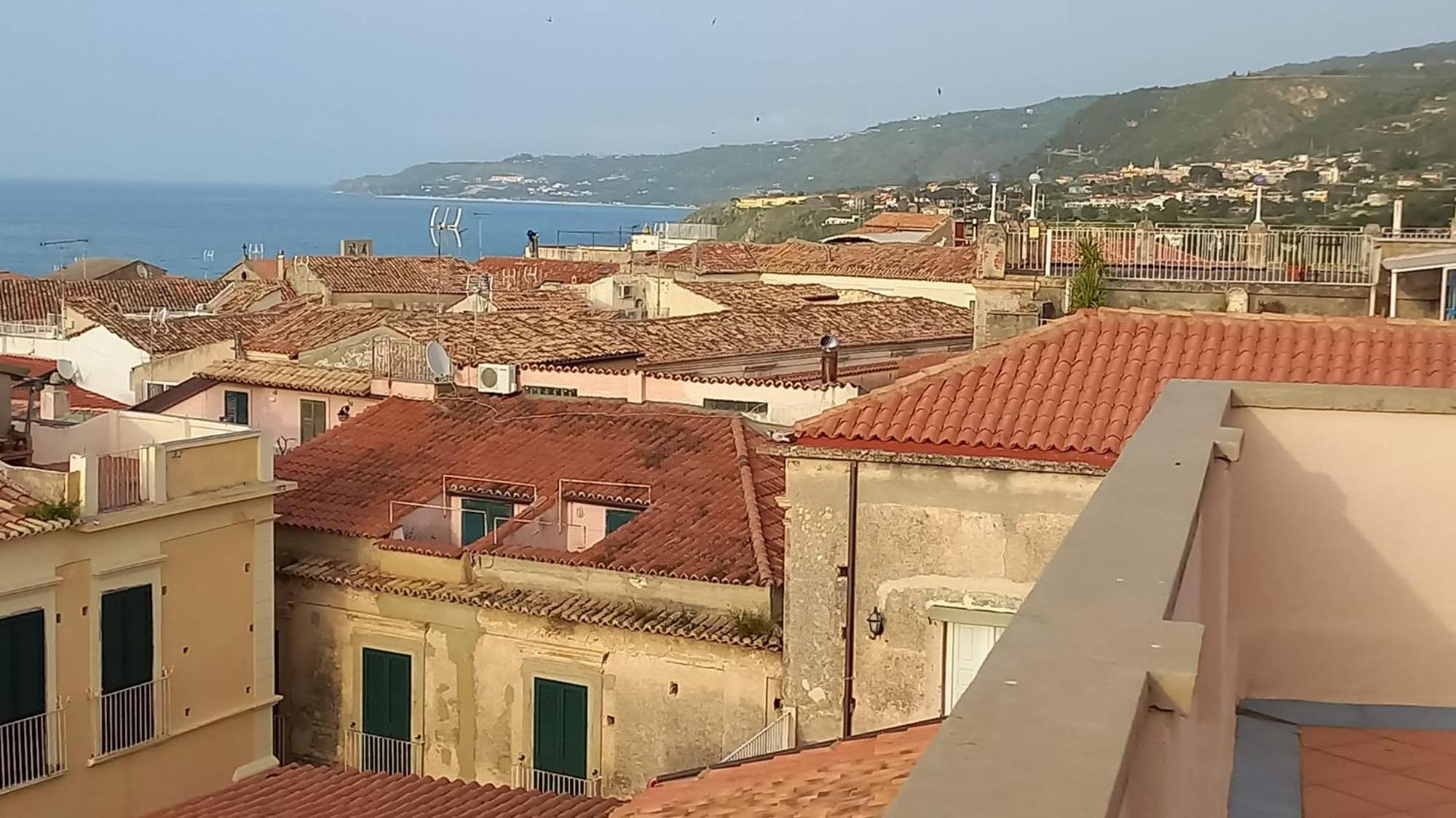 トロペーア Al Vecchio Castello Bed & Breakfast エクステリア 写真