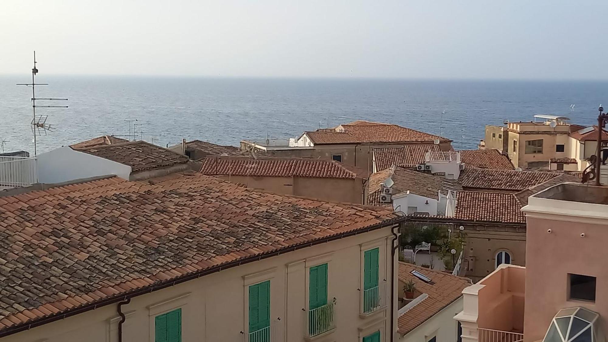 トロペーア Al Vecchio Castello Bed & Breakfast エクステリア 写真