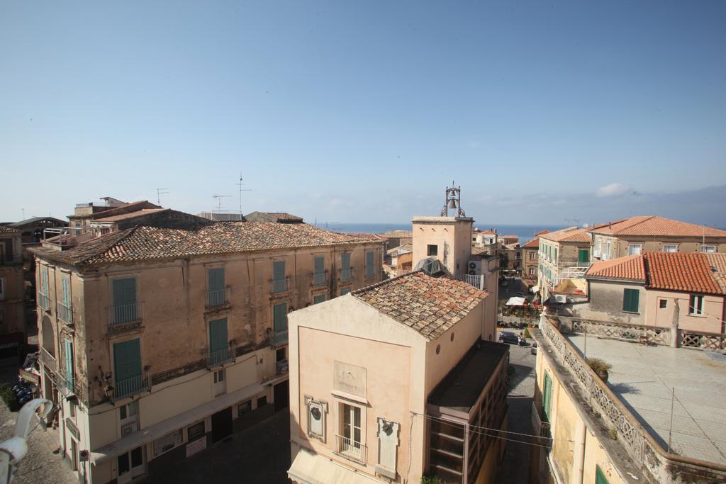 トロペーア Al Vecchio Castello Bed & Breakfast エクステリア 写真