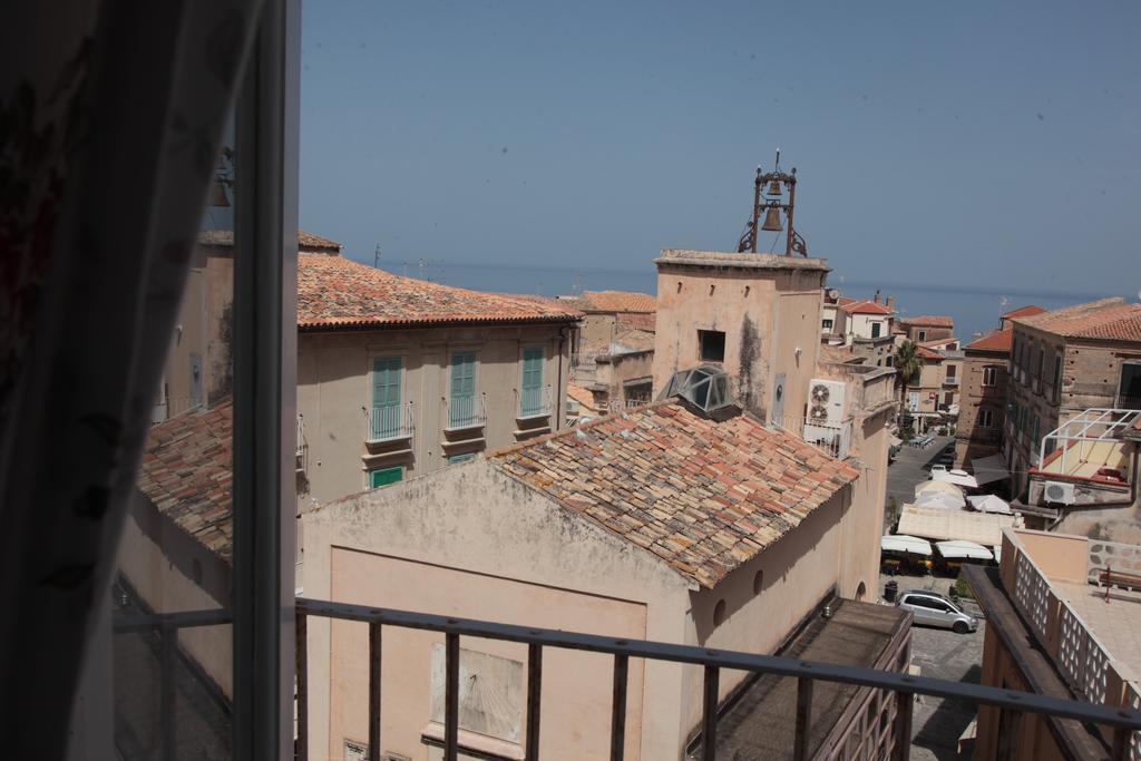 トロペーア Al Vecchio Castello Bed & Breakfast エクステリア 写真