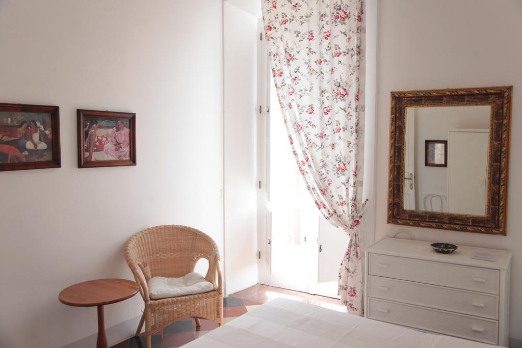 トロペーア Al Vecchio Castello Bed & Breakfast エクステリア 写真
